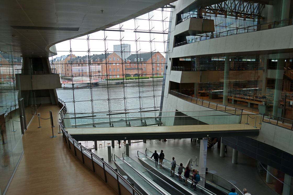 В здании библиотеки Копенгагена