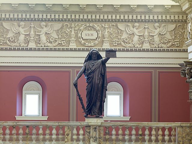 Статуя Солона в библиотеке Конгресса США